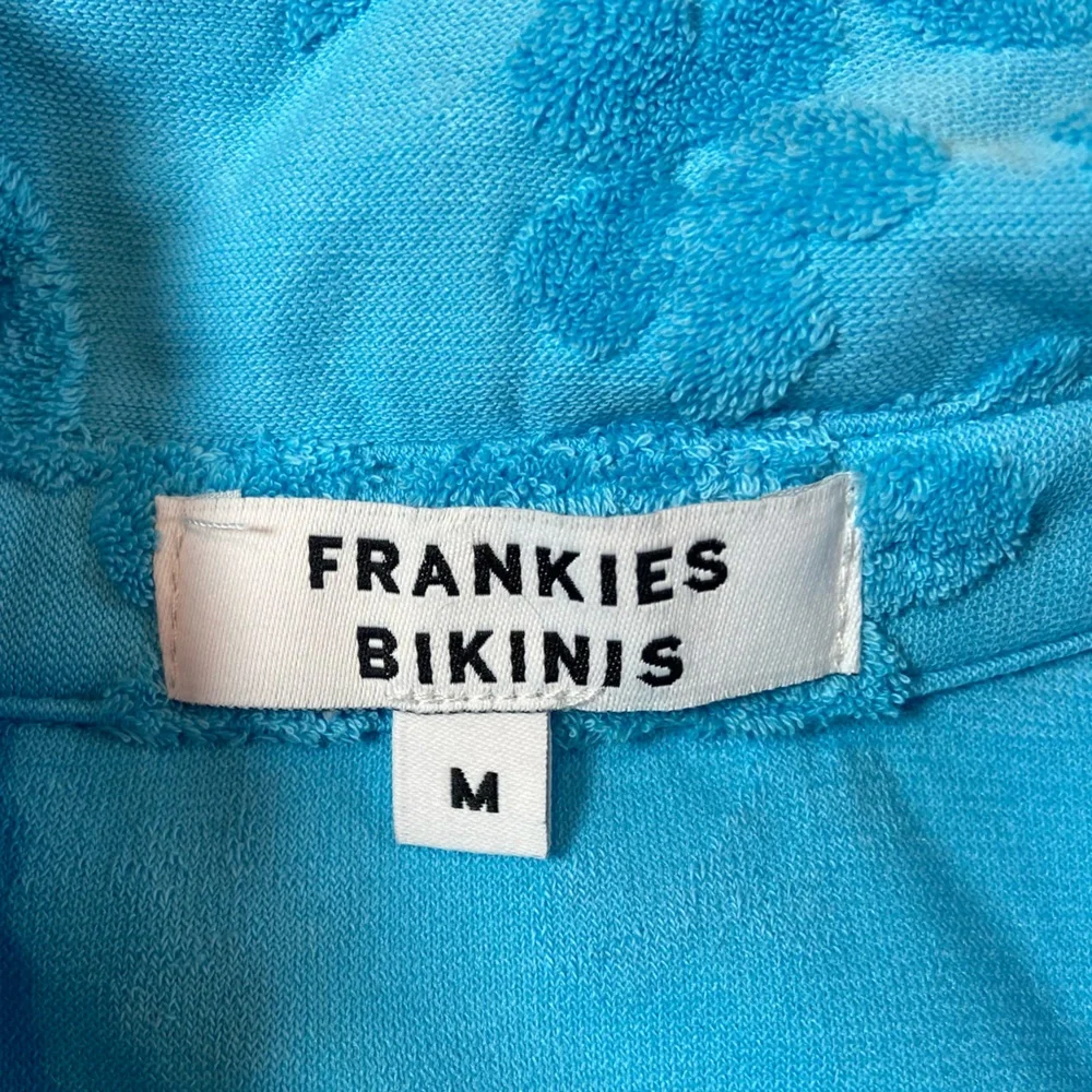 Frankies Bikinis Button Down Long‎ Sleeve Top Cover up Size Medium